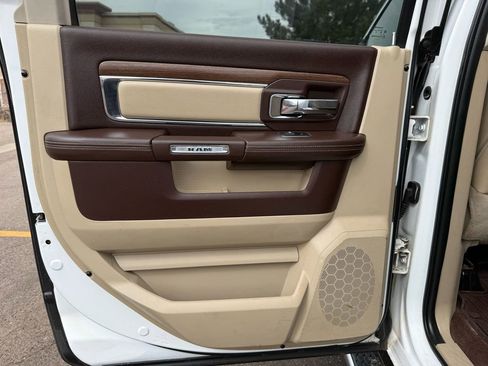 Used 2015 RAM 1500 Laramie w/ Convenience Group AWD/4WD image 15