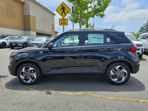Used 2025 Hyundai Venue SEL image 4