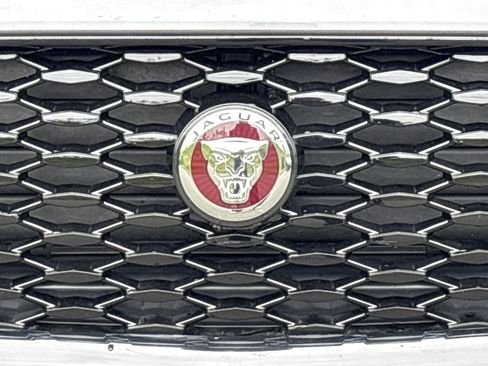 Certified 2023 Jaguar E-PACE SE AWD/4WD image 10