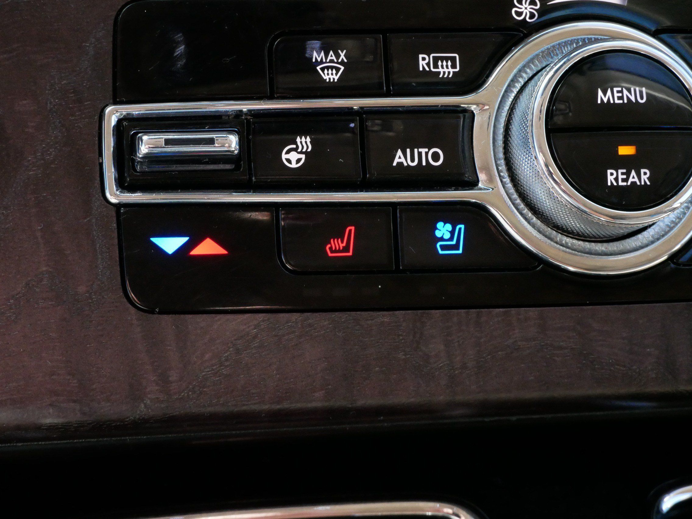 Used 2022 Lincoln Aviator Reserve w/ Equipment Group 201A AWD/4WD image 28