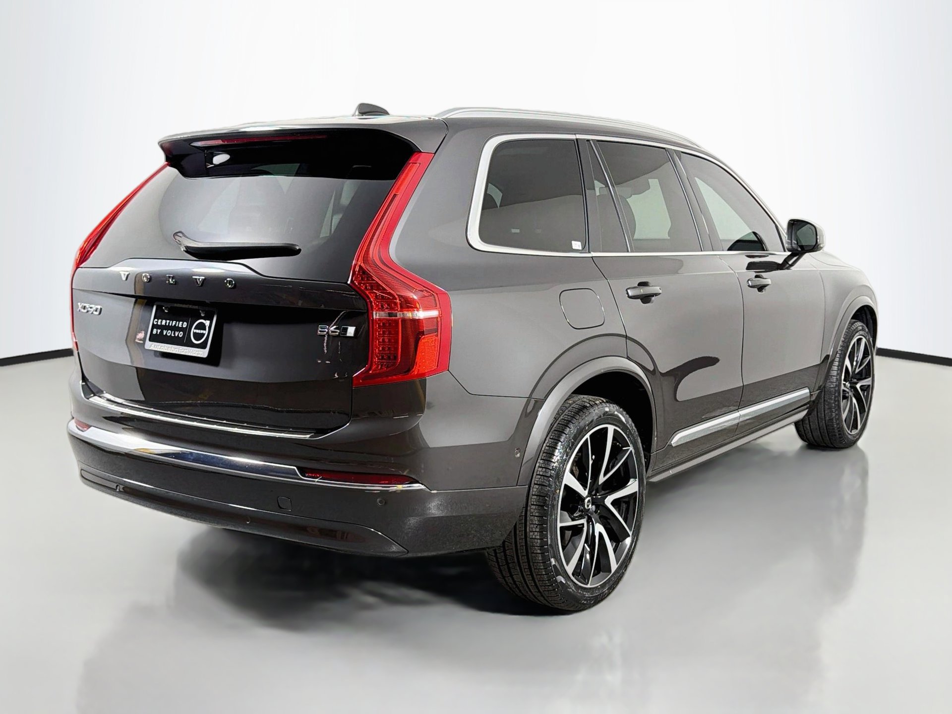 Used 2023 Volvo XC90 B6 Plus w/ Protection Package Premier AWD/4WD image 6