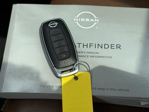 Used 2023 Nissan Pathfinder Platinum AWD/4WD image 56