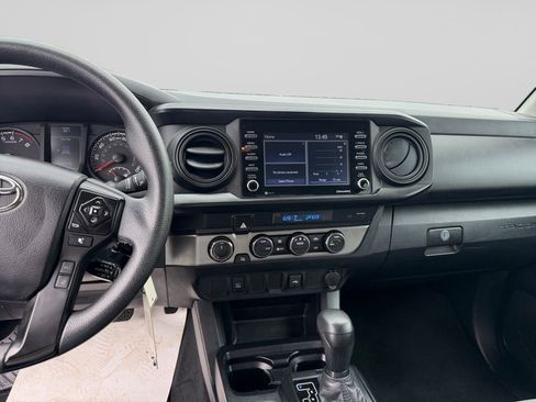 Used 2022 Toyota Tacoma SR AWD/4WD image 12