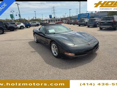 Used 2001 Chevrolet Corvette Convertible w/ Preferred Equipment Group2 RWD image 2