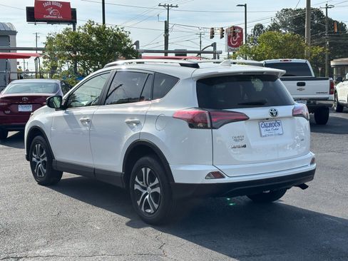 Used 2017 Toyota RAV4 LE image 3