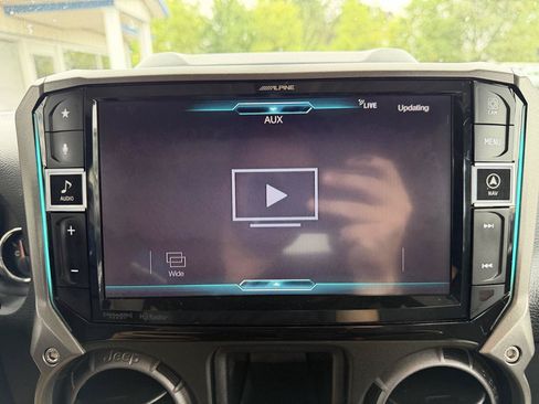 Used 2017 Jeep Wrangler Unlimited Sport AWD/4WD image 31