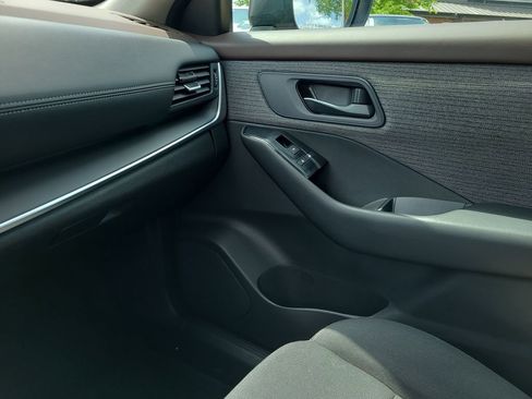 Certified 2023 Nissan Rogue S FWD image 18