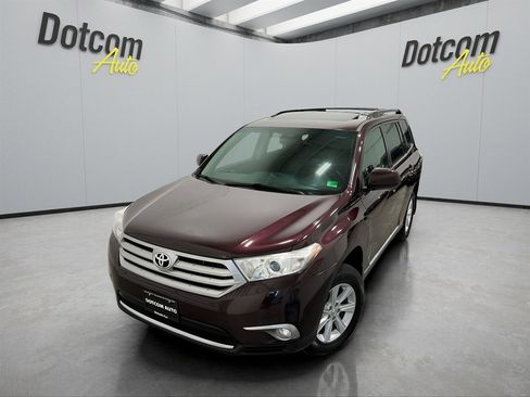 Used 2013 Toyota Highlander Plus image 1