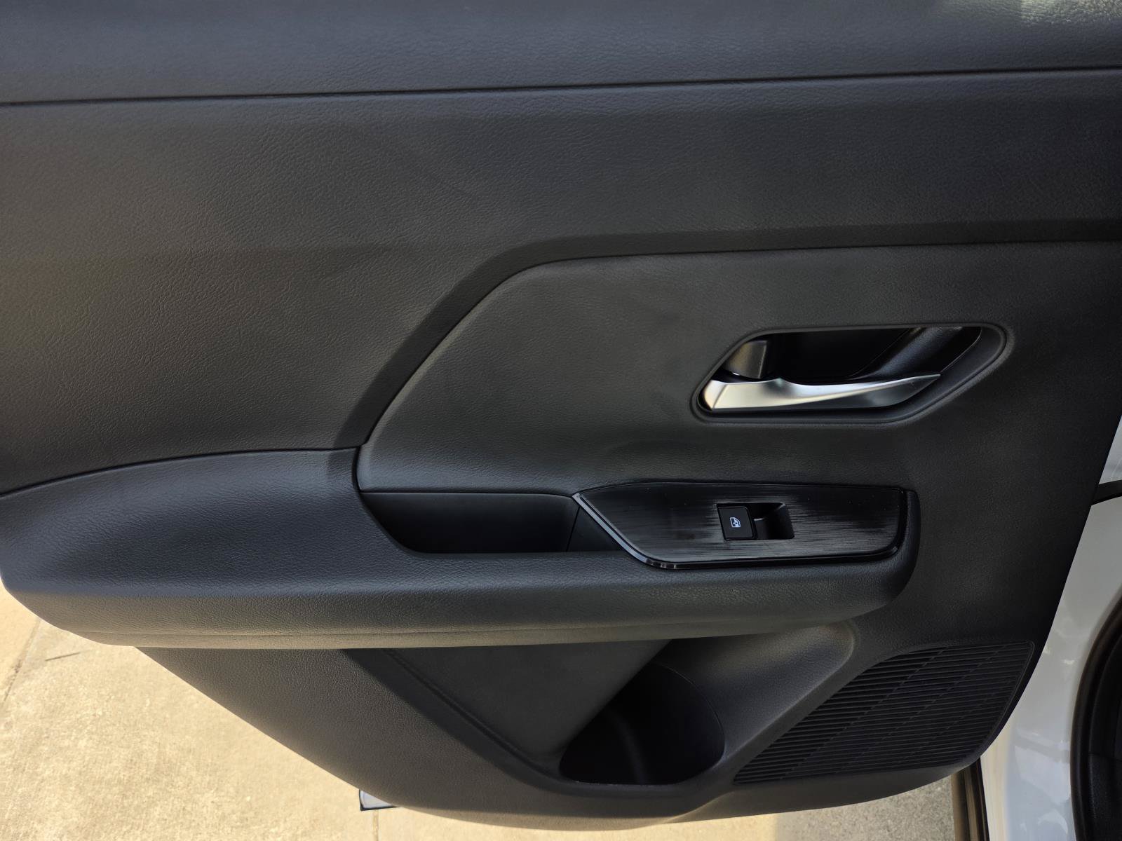 New 2027 Nissan Kicks SV w/ Cold Weather Package FWD image 12