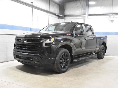 Used 2024 Chevrolet Silverado 1500 RST w/ Convenience Package II AWD/4WD image 2