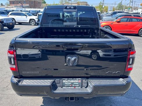 Used 2024 RAM 2500 Big Horn w/ Night Edition AWD/4WD image 6