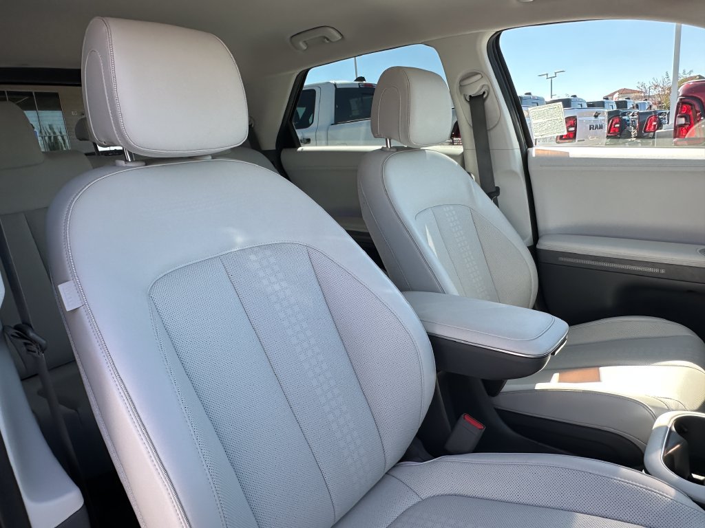 Used 2023 Hyundai Ioniq 5 SEL w/ Cargo Package AWD/4WD image 17