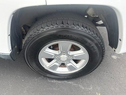 Used 2012 Jeep Liberty Sport w/ Comfort Seating Group AWD/4WD image 10