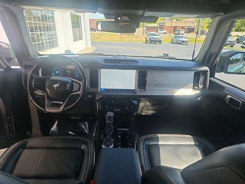 Used 2025 Ford Bronco Outer Banks AWD/4WD image 11