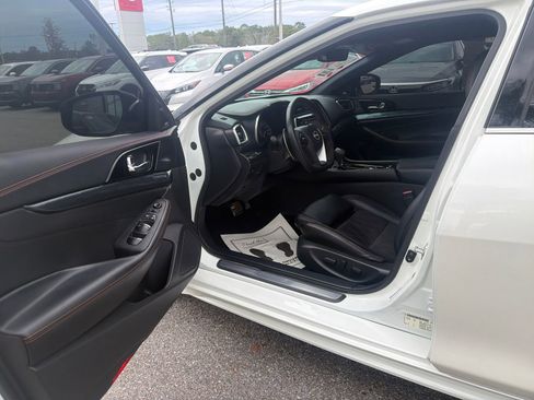 Used 2023 Nissan Maxima SR w/ Sport Mat Group image 14