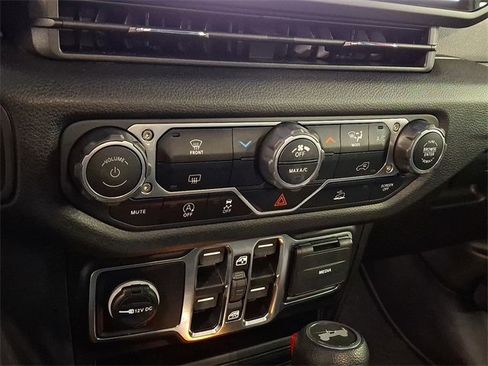 Used 2024 Jeep Wrangler Sport S image 16