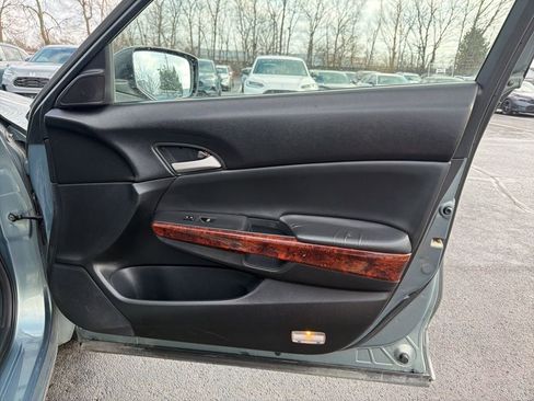 Used 2012 Honda Crosstour EX image 26