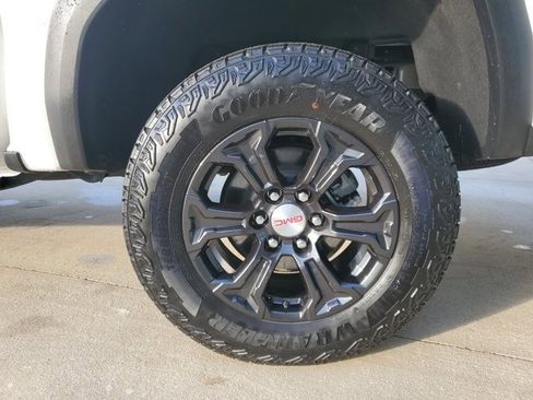 Used 2024 GMC Canyon Elevation w/ Convenience Package image 5