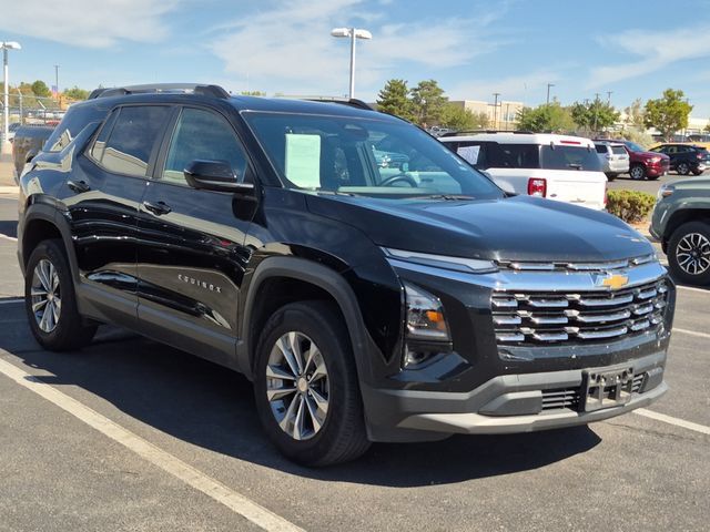 Used 2025 Chevrolet Equinox LT w/ Convenience Package II FWD image 3