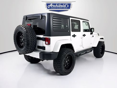 Used 2016 Jeep Wrangler Unlimited Sahara w/ Connectivity Group AWD/4WD image 8