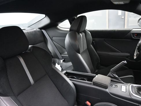 Certified 2024 Toyota GR86 Premium image 21