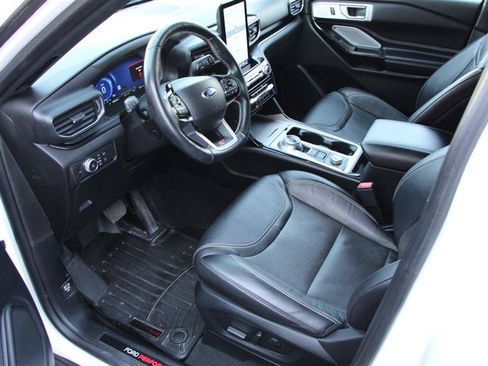 Used 2022 Ford Explorer ST w/ Equipment Group 401A AWD/4WD image 11