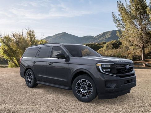 New 2025 Ford Expedition Active image 7