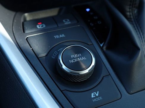 New 2025 Toyota RAV4 XLE image 17