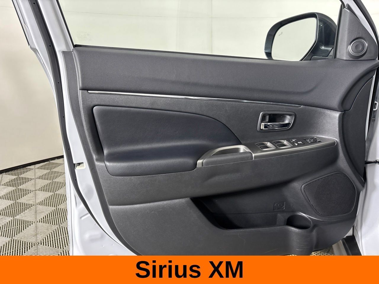 Used 2024 Mitsubishi Outlander Sport SE AWD/4WD image 9