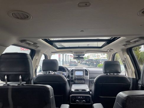 Used 2019 Ford Expedition Platinum AWD/4WD image 36