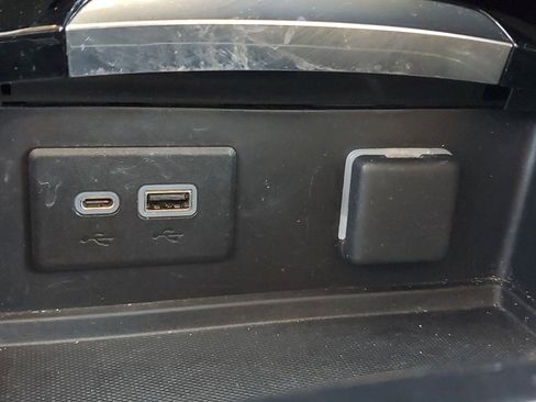 Used 2023 Buick Envision Essence w/ Sport Touring Package image 29