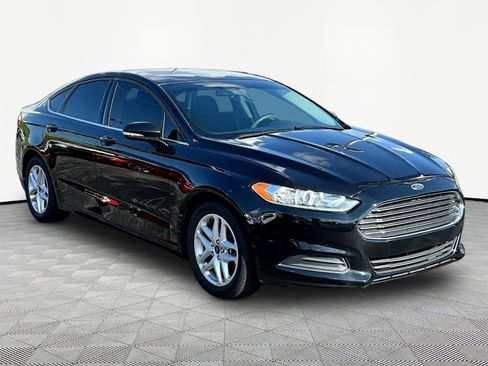 Used 2016 Ford Fusion SE FWD image 3