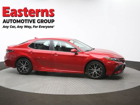 Used 2024 Toyota Camry SE image 78