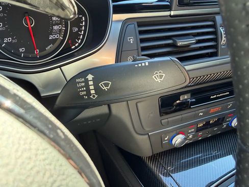 Used 2016 Audi RS 7 Prestige w/ RS 7 Dynamic Package image 23