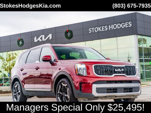 Used 2023 Kia Telluride EX w/ EX Captain's Chair Package image 1