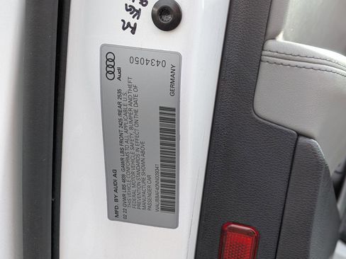 Used 2022 Audi A4 2.0T Premium Plus w/ Premium Plus Package image 34