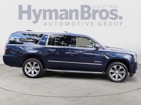 Used 2017 GMC Yukon XL Denali w/ Open Road Package AWD/4WD image 2