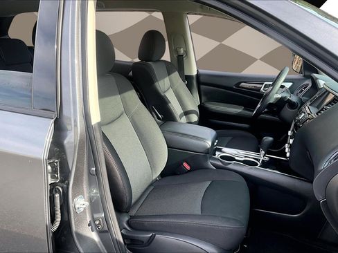 Used 2020 Nissan Pathfinder S image 7