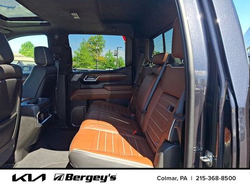 Used 2025 GMC Sierra 1500 Denali Ultimate w/ LPO, Utility Wall Package AWD/4WD image 12