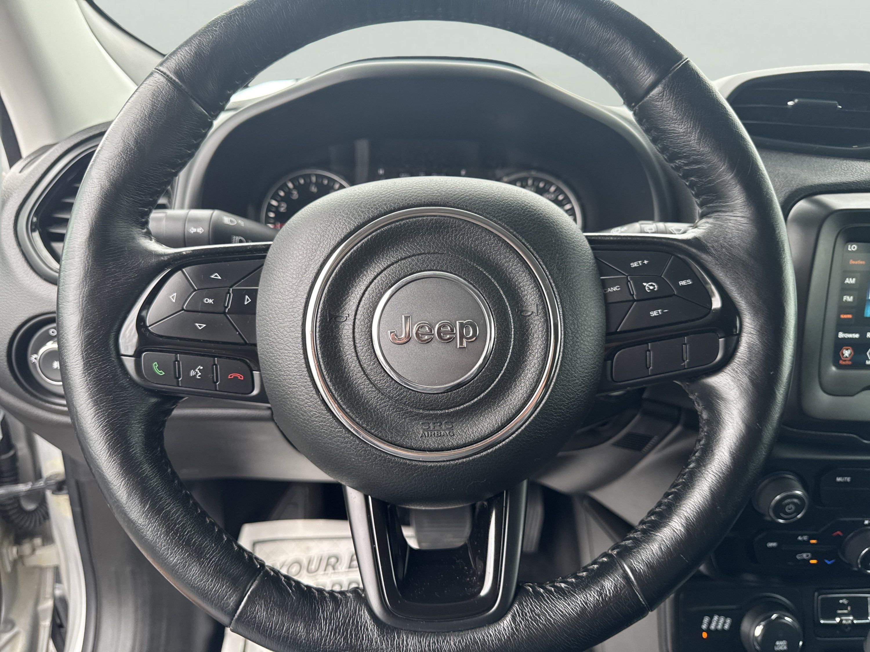 Used 2020 Jeep Renegade Altitude AWD/4WD image 14