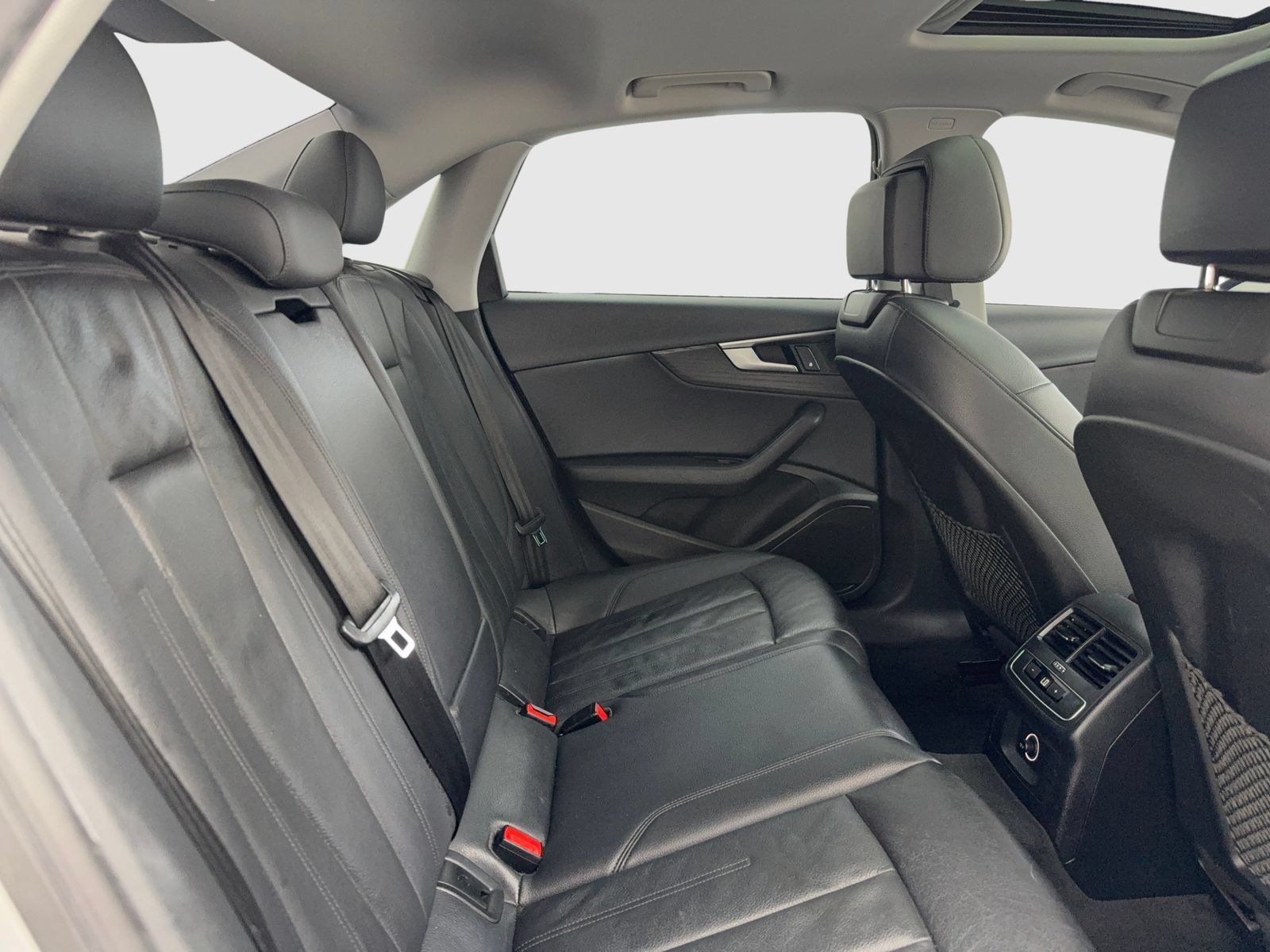 Used 2019 Audi A4 2.0T Premium FWD image 45