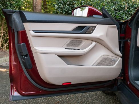 Certified 2022 Porsche Taycan 4S image 29