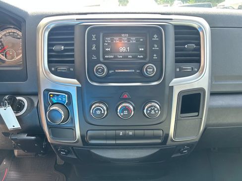 Used 2017 RAM 1500 Classic SLT RWD image 17
