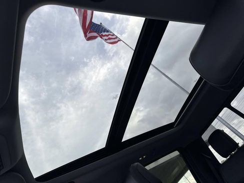 New 2026 Ford F250 Lariat w/ Black Appearance Package image 17