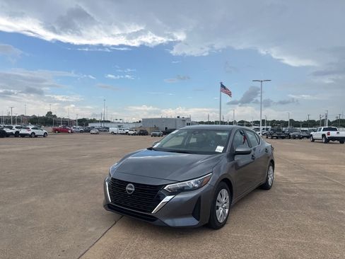 Certified 2024 Nissan Sentra S FWD image 8