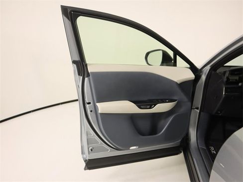 New 2025 Lexus RZ 300e 300e Premium image 10