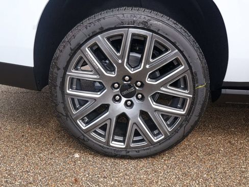 New 2026 GMC Yukon XL Denali Ultimate w/ LPO, Floor Liner Package AWD/4WD image 46