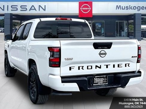 New 2026 Nissan Frontier SV w/ Tow Package AWD/4WD image 3