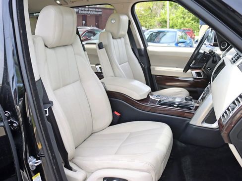 Used 2017 Land Rover Range Rover HSE image 29