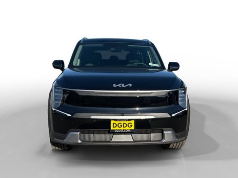 New 2026 Kia EV9 Wind image 8